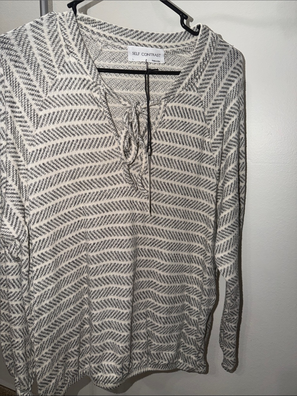 Self Contrast Cream & Gray Lace-Up V-Neck Sweater